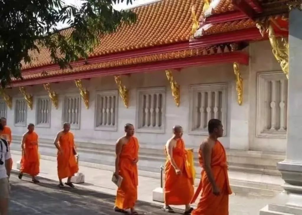 泰国寺庙恭请佛牌仍需注意的陷阱
